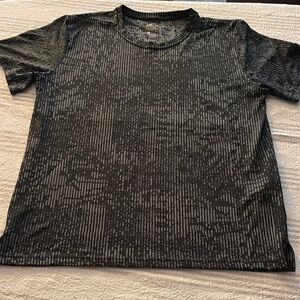 Nike Men's Black and Gray Graphic Tee